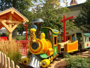 110828 Cedar Point Snoopy Train