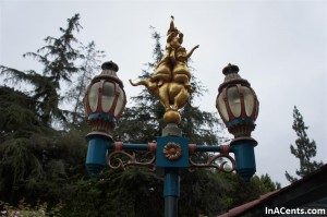 120610 Disneyland Casey Jr Elephant Lightpole