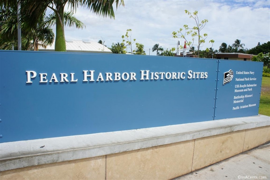 120615 Pearl Harbor, Hawaii Sign