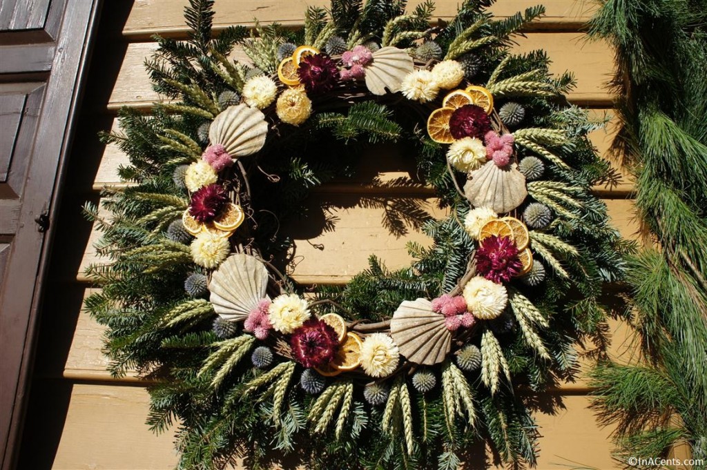 121122 Colonial Williamsburg Wreath 2