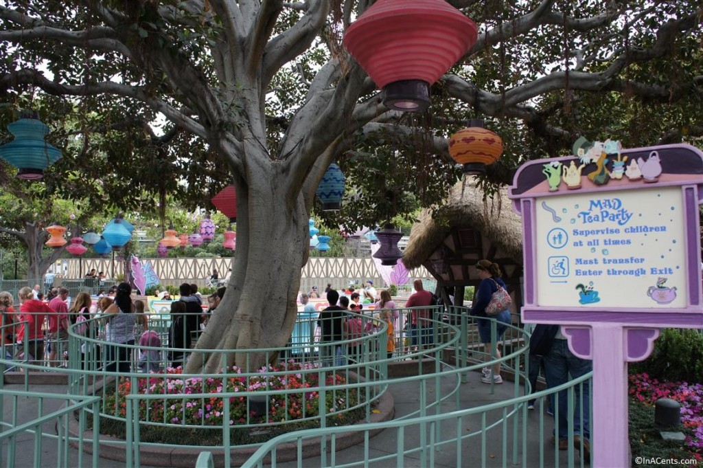 120610 Disneyland Alice in Wonderland (6)