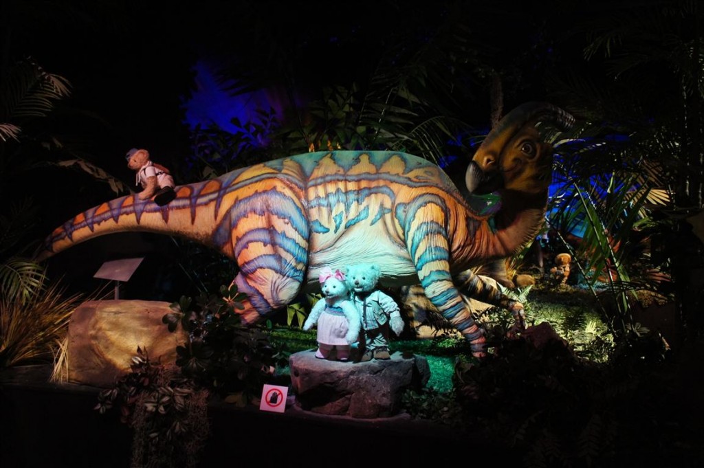 120624 Teddy Bear World Hawaii- Dinosaur Park 8