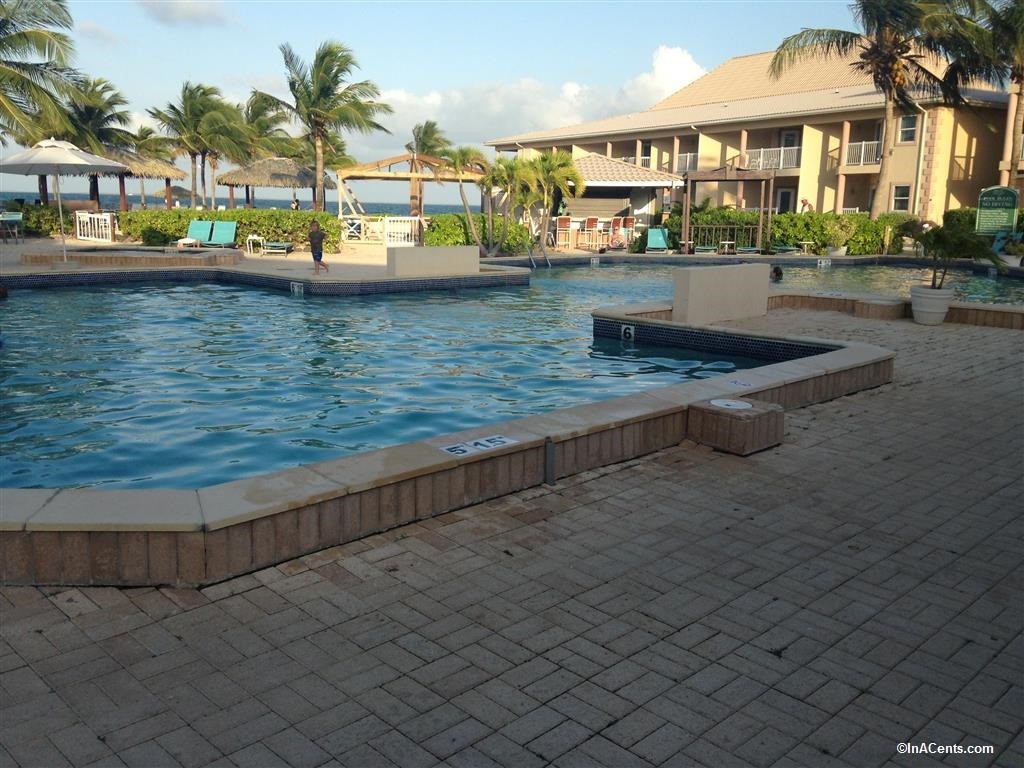 150702 Holiday Inn Resort Grand Cayman Pool