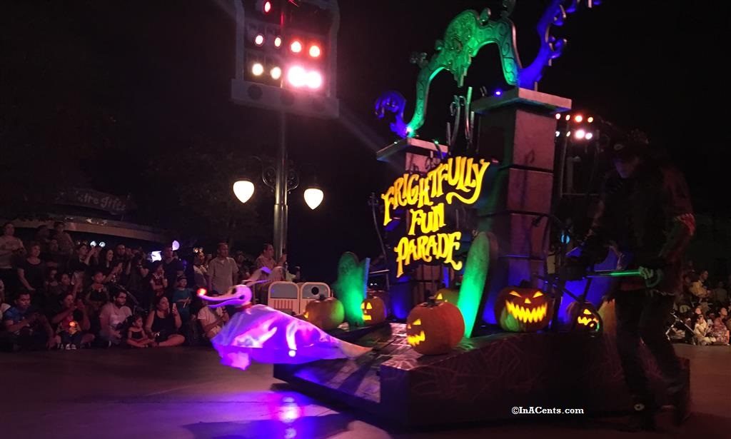 160926-disneyland-halloween-parade