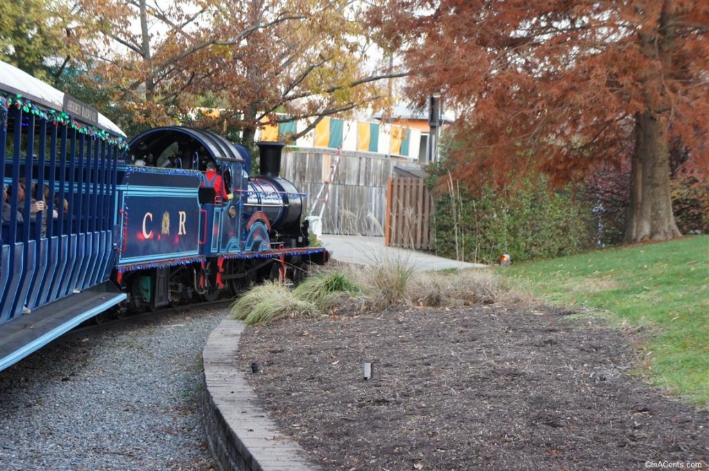 121123 Busch Gardens Williamsburg Christmas Town Blue Train InACents