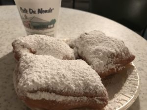 180702 Cafe du Monde Beignets