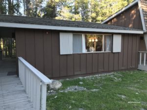 190628 Yellowstone Canyon Lodge Western Cabin (4)